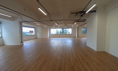 oficina en arriendo en bosque de pinos-usaquén. Cod A51868