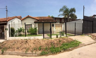 Chalet ubicado a 150 metros de Av. Hto. Yrigoyen.