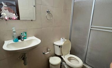 casa en venta en once de noviembre. Cod V2645