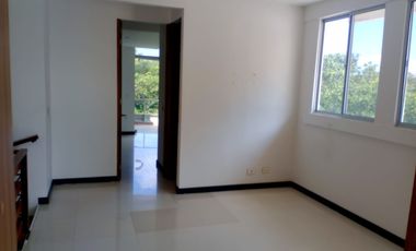 apartamento en arriendo/venta en cerritos. Cod A5763