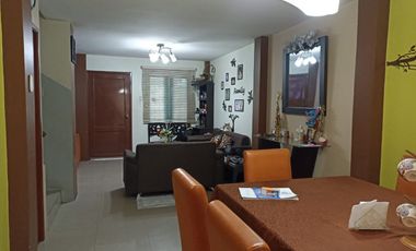 Casa de venta en la Urbanización Metrópolis, 3 dormitorios.