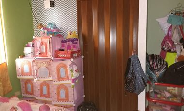 Casa de venta en la Urbanización Metrópolis, 3 dormitorios.