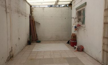 Casa de venta en la Urbanización Metrópolis, 3 dormitorios.
