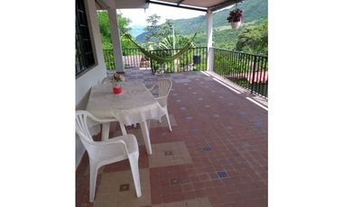 SE VENDE LINDA FINCA EN PANDI