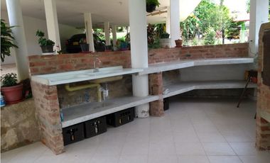 SE VENDE LINDA FINCA EN PANDI