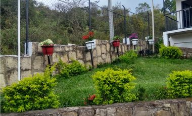 SE VENDE LINDA FINCA EN PANDI