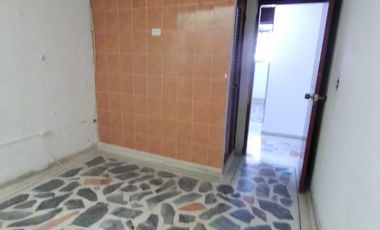 casa en arriendo/venta en san eduardo. Cod V811