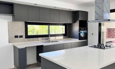 Venta de casa en el barrio de los talas