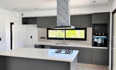 Venta de casa en el barrio de los talas