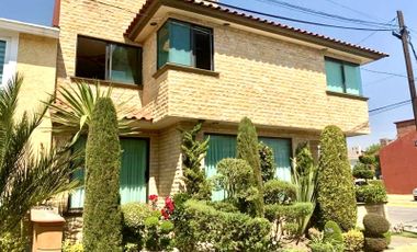 Casa en venta Metepec, Toluca, zona Ceboruco, prepa 5, Heriberto Enríquez
