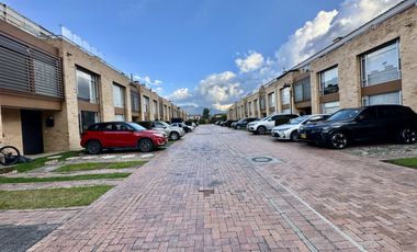 casa en arriendo en la balsa. Cod A5948