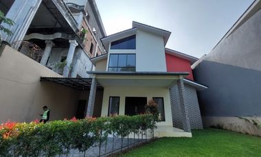 Rumah Luas Dengan Harga Murah Perumahan Elit