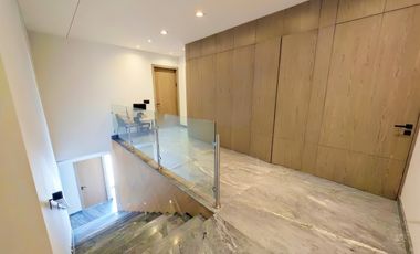 Casa en Venta en Interlomas en Privada (m2c212)