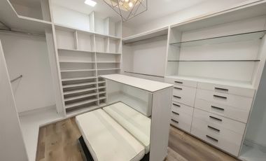 Casa en Venta en Interlomas en Privada (m2c212)