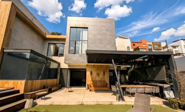 Casa en Venta en Interlomas en Privada (m2c212)