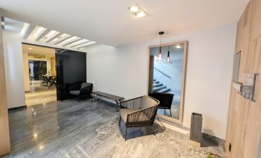 Casa en Venta en Interlomas en Privada (m2c212)