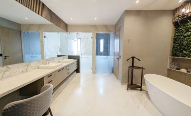 Casa en Venta en Interlomas en Privada (m2c212)