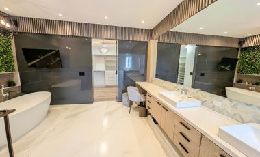 Casa en Venta en Interlomas en Privada (m2c212)