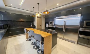 Casa en Venta en Interlomas en Privada (m2c212)