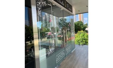 SE ALQUILA HERMOSO LOCAL EN ESQUINA