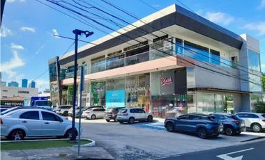 SE ALQUILA HERMOSO LOCAL EN ESQUINA