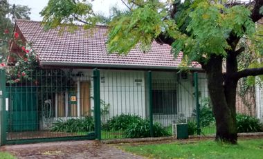 Chalet, excelente estado, 3 dormitorios.