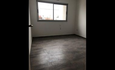 Triplex en Venta Ramos Mejia / La Matanza (A008 1007)