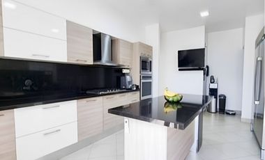 SE ALQUILA APARTAMENTO EN CLAYTON, PH EMBASSY CLUB