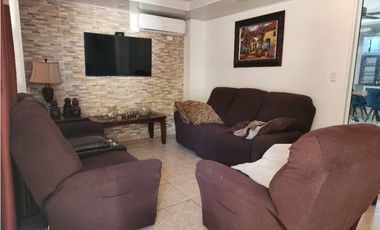 VENTA DE CASA EN SAN ANTONIO