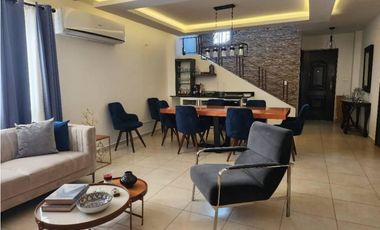 VENTA DE CASA EN SAN ANTONIO