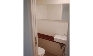 Depto 3 ambientes con cochera sobre Avda Libertad, Gran oportunidad!