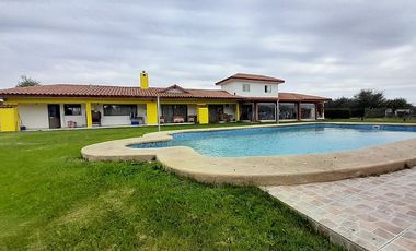 AMPLIA PARCELA CON RECEPCION FINAL