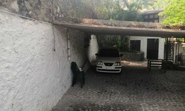 Hermosa casa de descanso con canales de agua de riego (JIUTEPEC)