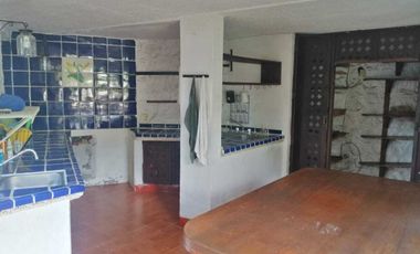 Hermosa casa de descanso con canales de agua de riego (JIUTEPEC)