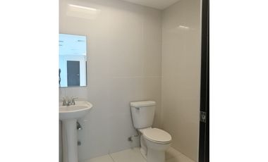 SE ALQUILA OFICINA DE 125 MTS EN COSTA DEL ESTE