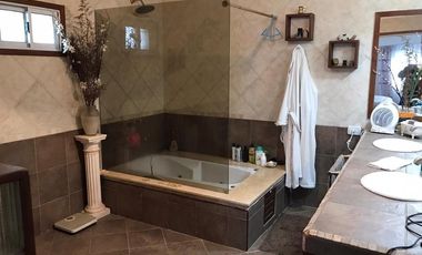 Venta Chalet- Exclusiva Propiedad De Categoria