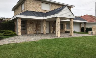 Venta Chalet- Exclusiva Propiedad De Categoria