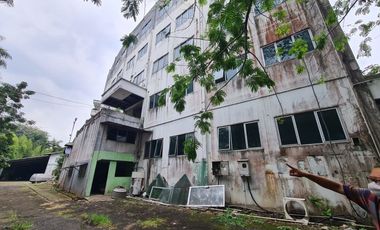 Disewakan Ruang Usaha Ex Showroom Mobil. Jl Raya Serpong BSD City Tangerang Selatan Lokasi Strategis