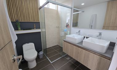 apartamento en arriendo en el esmeraldal. Cod A512255