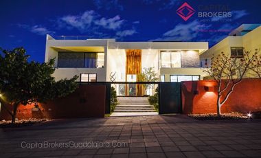 Casa de Lujo en Venta en Zapopan Condominio Ayamonte