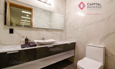Casa de Lujo en Venta en Zapopan Condominio Ayamonte