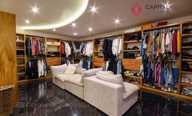 Casa de Lujo en Venta en Zapopan Condominio Ayamonte