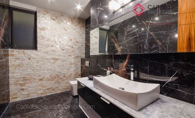 Casa de Lujo en Venta en Zapopan Condominio Ayamonte