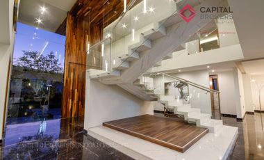 Casa de Lujo en Venta en Zapopan Condominio Ayamonte