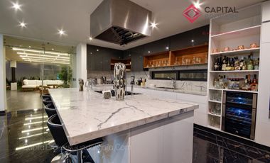 Casa de Lujo en Venta en Zapopan Condominio Ayamonte