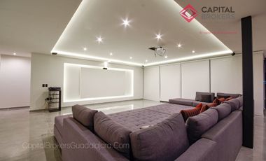 Casa de Lujo en Venta en Zapopan Condominio Ayamonte