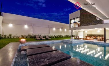 Casa de Lujo en Venta en Zapopan Condominio Ayamonte