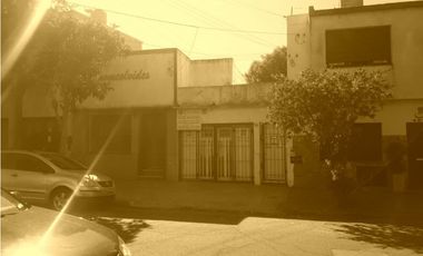 CASA ANTIGUA LOCAL GGE - DEPTO - TERRAZA - PATIO -  LOSA -