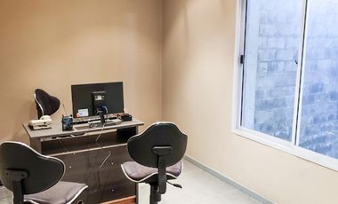 Excelente galpón de 1900 m habilitado para la categoría de industria