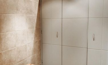 Excelente galpón de 1900 m habilitado para la categoría de industria